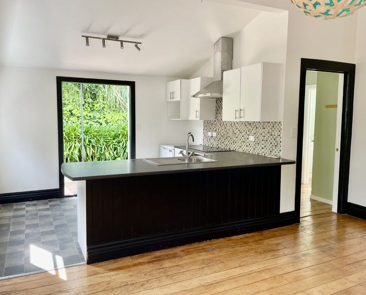 131 Shakespeare Road, Bluff Hill, Napier - Carousel 2