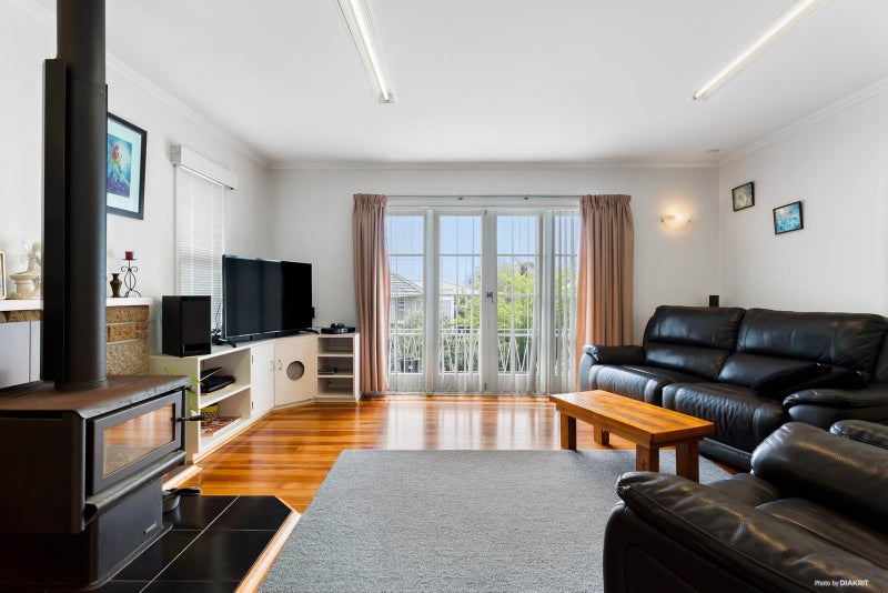 4 Simpson Road, Ranui, Auckland - Carousel 2