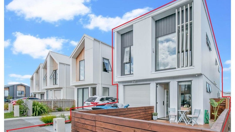 18 Porowha Road, Westgate, Auckland - Carousel 1