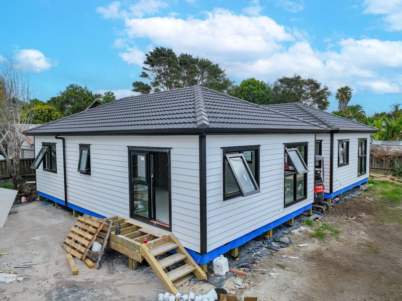 12 Cracroft Street, Otahuhu, Auckland - Carousel 2