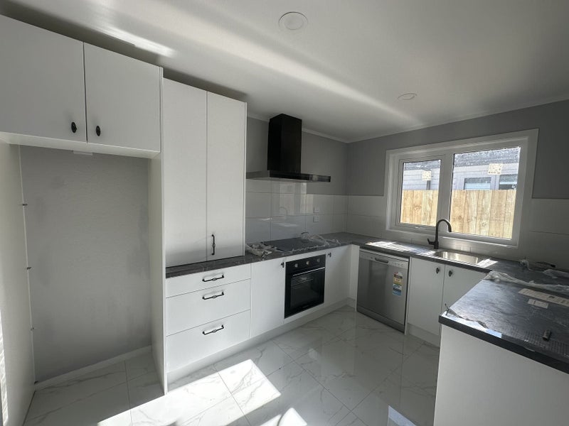 2/6 Dominion Road, Nawton, Hamilton - Carousel 2