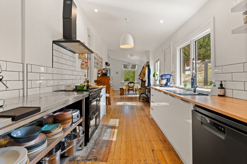 20 Manuka Street, Ravensbourne, Dunedin - Carousel 2