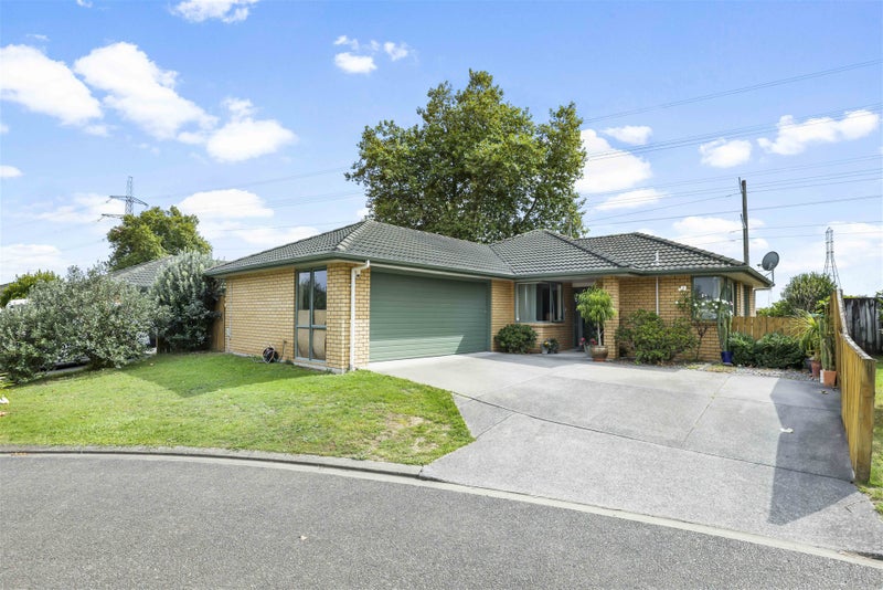 23 Nobleman Place, Hamilton East, Hamilton - Carousel 1