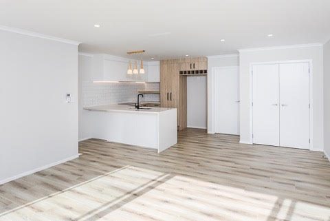 4/14 Hammond Street, Hamilton Central, Hamilton - Carousel 1