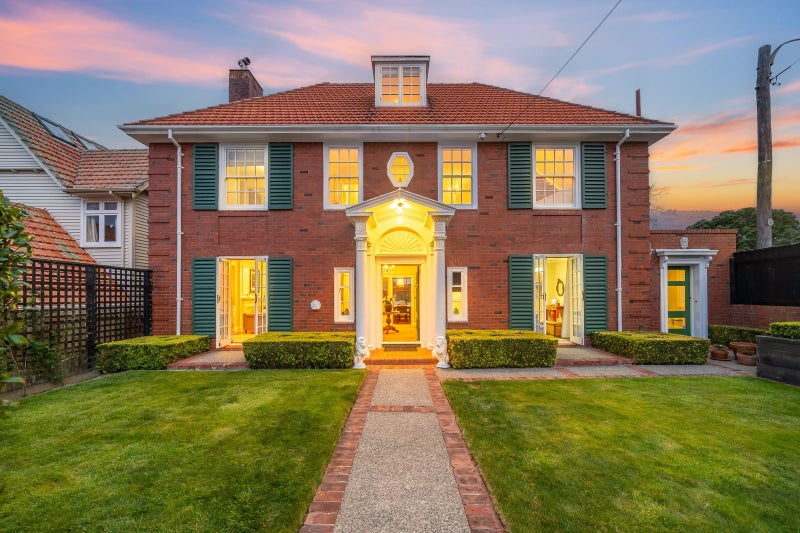 35 Pitt Street, Wadestown, Wellington - Carousel 1