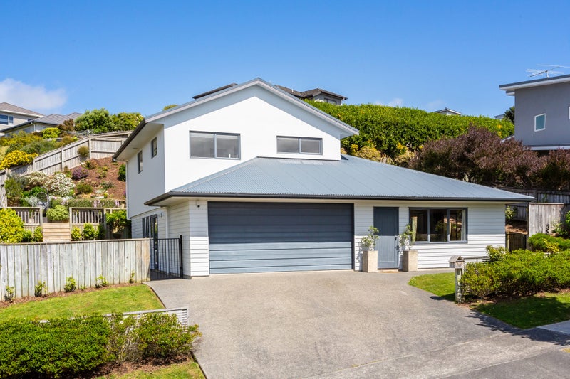 10 Te Puia Drive, Aotea, Porirua - Carousel 1