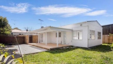 56 Northcote Road, Northcote, Christchurch - Carousel 1