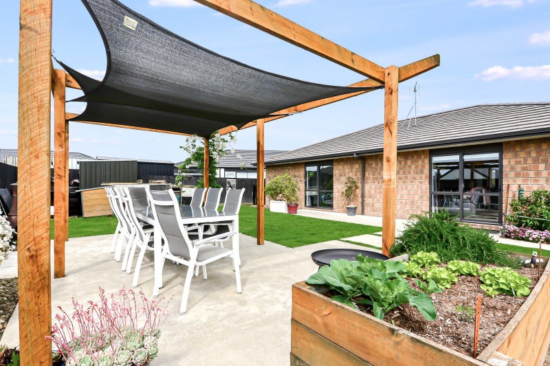 8 Matariki Terrace, Hamilton - Carousel 2