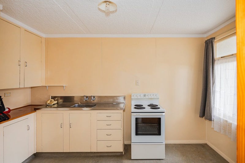 27F Wansbeck Street, South Hill, Oamaru - Carousel 2