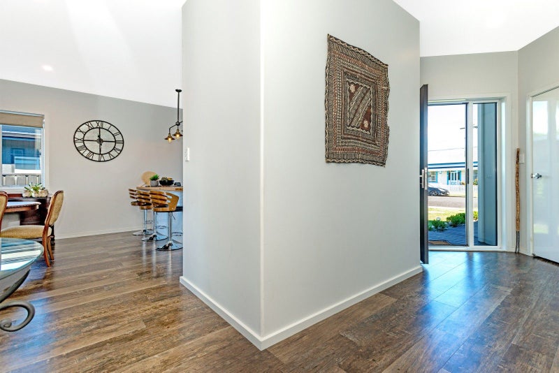 20 Disraeli Street, Gisborne, Gisborne - Carousel 2