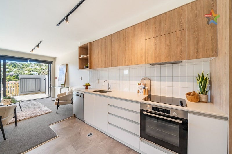 2/65 Tiketike Way, Brooklyn, Wellington - Carousel 1