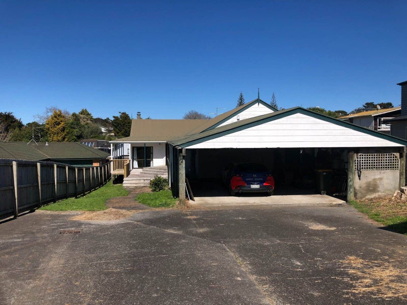7 Cutler Street, New Lynn, Auckland - Carousel 1