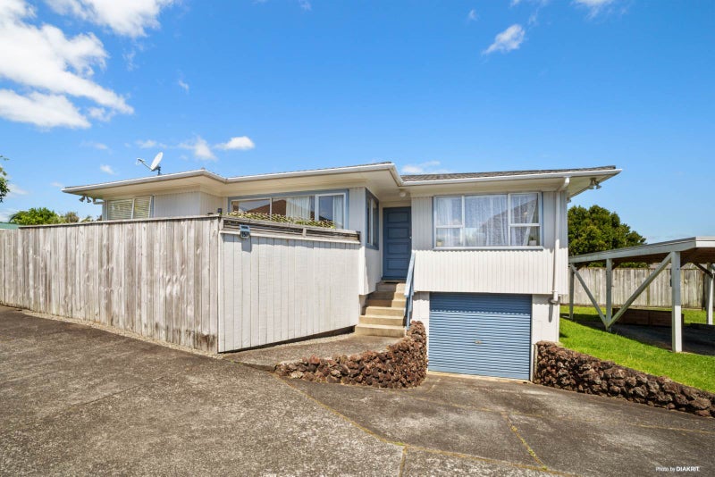 1/25A Edgeworth Road, Glenfield, Auckland - Carousel 1