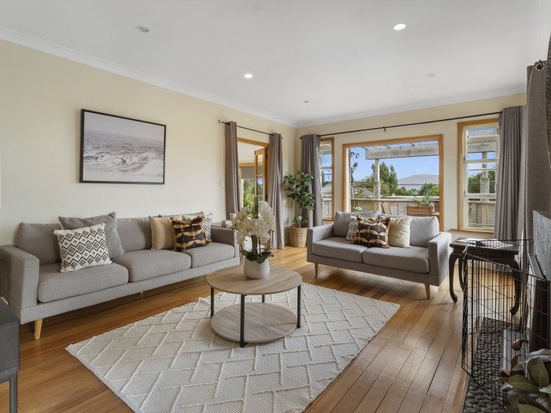 18 Frederick Street, Paraparaumu Beach, Paraparaumu - Carousel 1