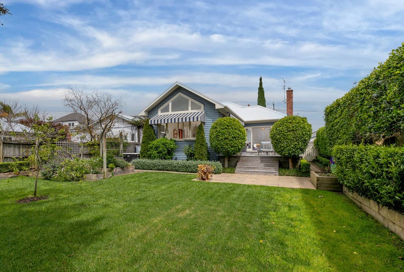 41 Moa Road, Point Chevalier, Auckland - Carousel 1