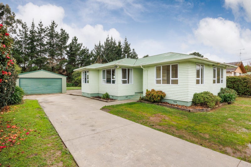 39 Hewitts Road, Linton, Palmerston North - Carousel 1