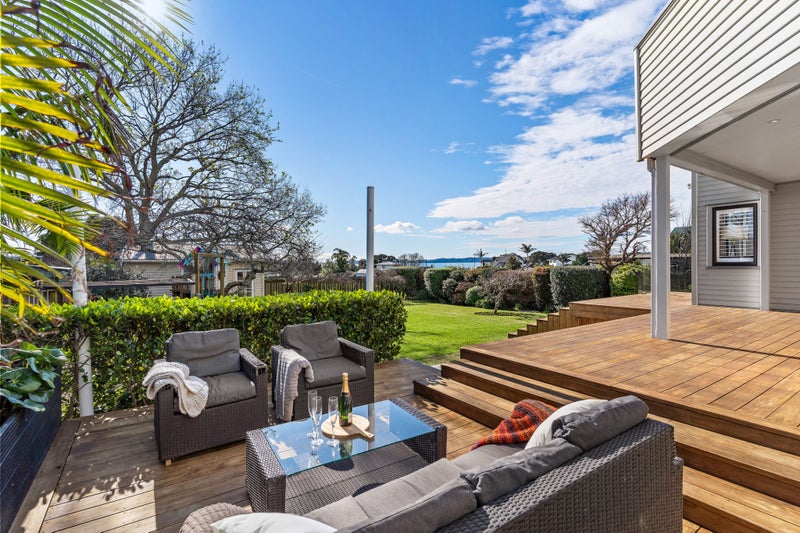 100 First View Avenue, Beachlands, Auckland - Carousel 1