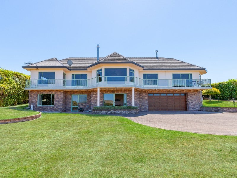 5 Kahurangi Drive, Rangatira Park, Taupo - Carousel 1