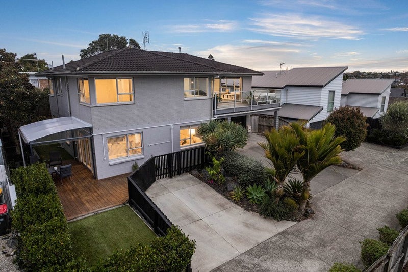 32A Gibraltar Street, Howick, Auckland - Carousel 2