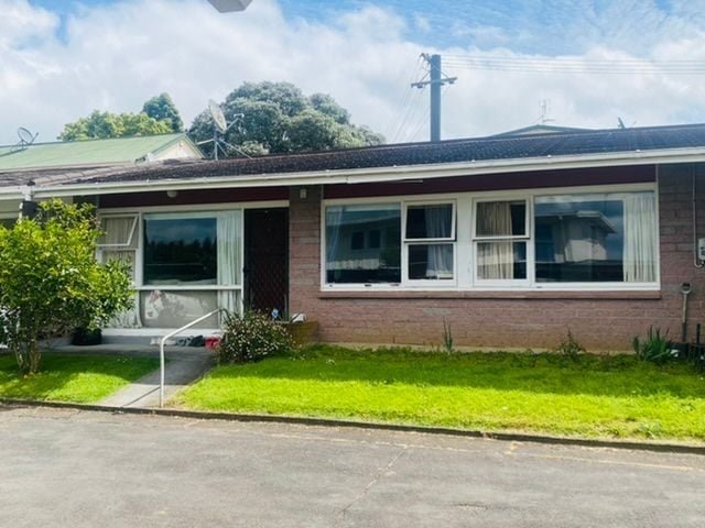 2/27 Campbell RD, Royal Oak, Auckland - Carousel 1