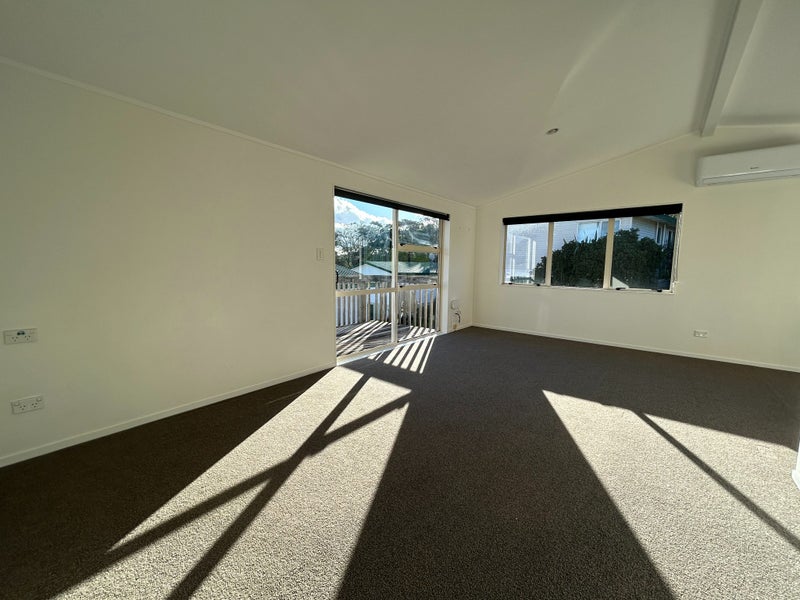 2/285 Vipond Road, Stanmore Bay, Whangaparaoa - Carousel 1