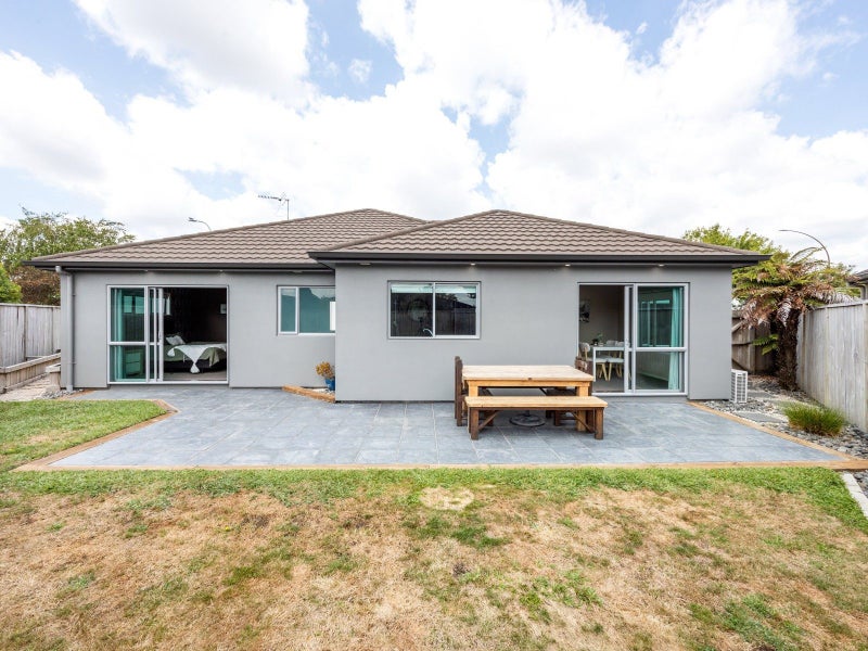 2A Wentworth Drive, Rototuna North, Hamilton - Carousel 3