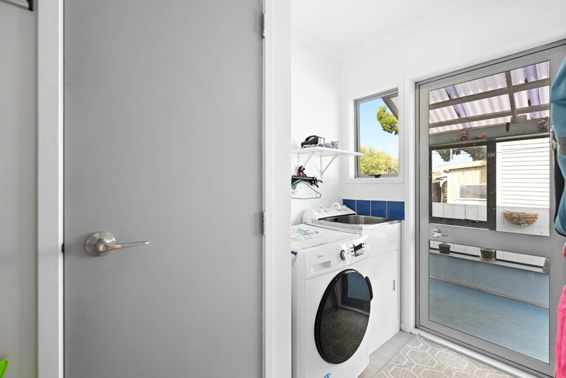 24 Smith Street, Frankton, Hamilton - Carousel 13