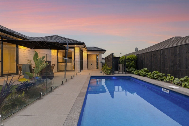 57 Benmore Crescent, Pyes Pa, Tauranga - Carousel 2