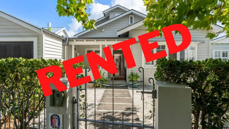 19 North Avenue, Narrow Neck, Auckland - Carousel 2