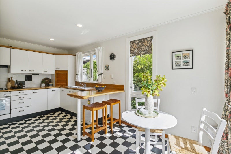 109 Karori Road, Karori, Wellington - Carousel 2