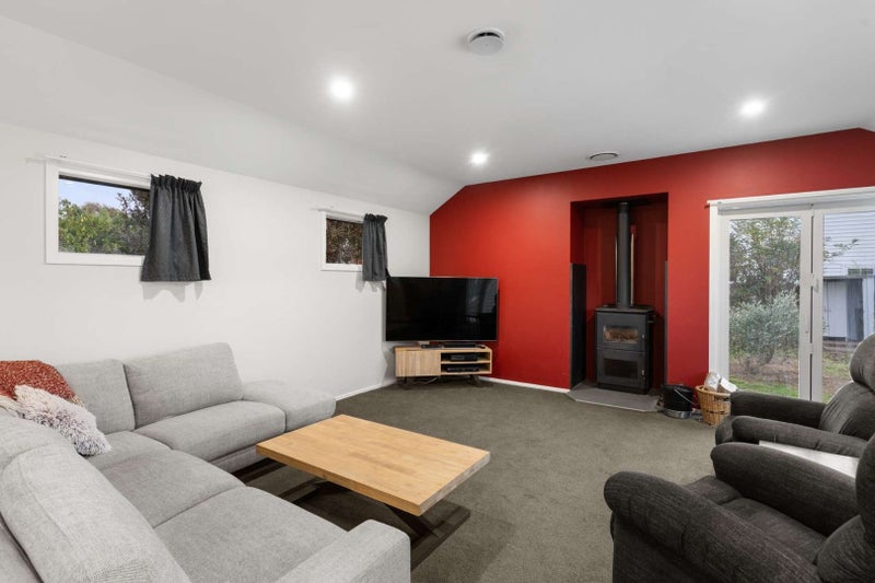 39 Evesham Crescent, Spreydon, Christchurch - Carousel 2