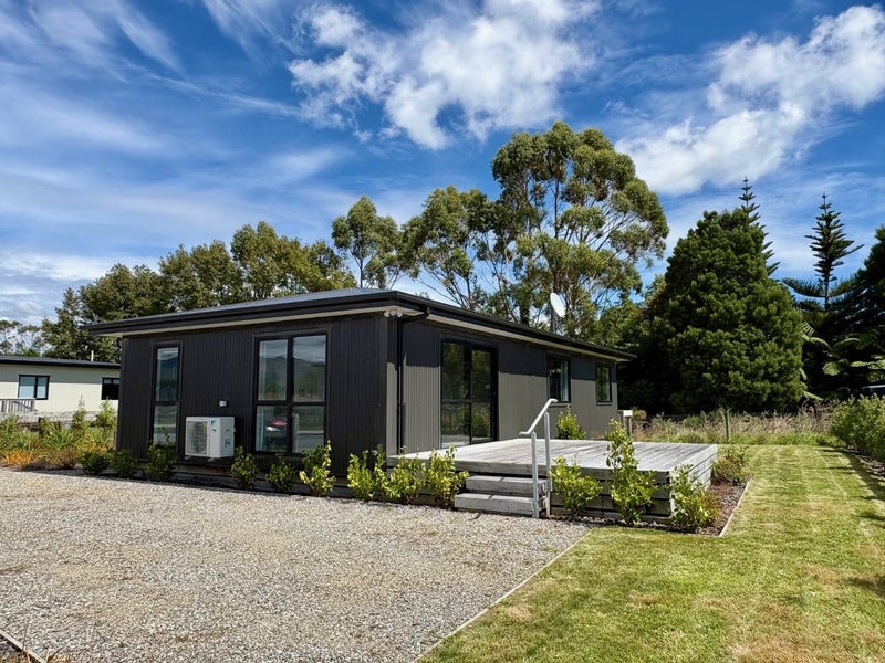 9 Paparoa Road, Cockle Bay, Auckland - Carousel 1
