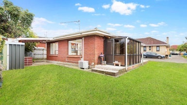 2/451 Great South Road, Papatoetoe, Auckland - Carousel 1