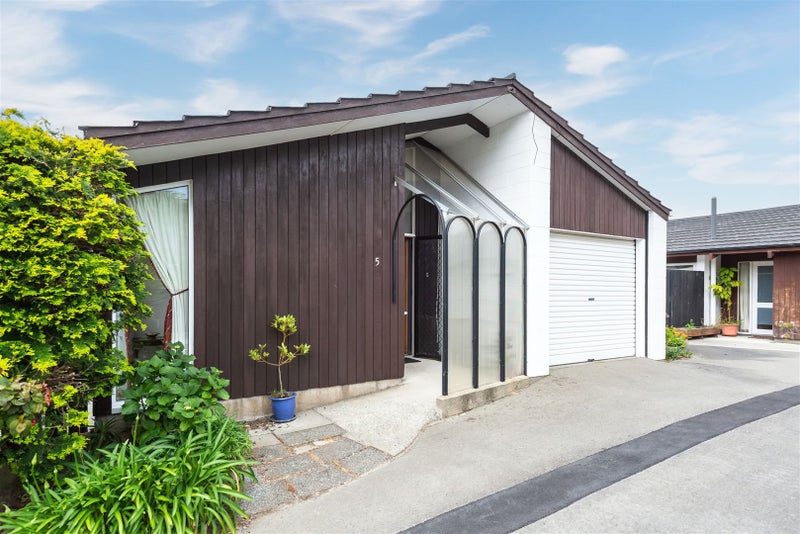 5 Raekura Place, Redcliffs, Christchurch - Carousel 2