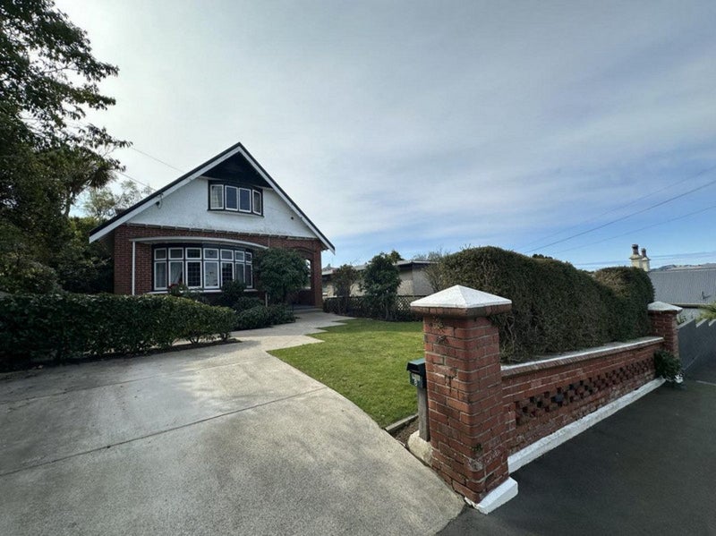 8 Ross Street, Roslyn, Dunedin - Carousel 1
