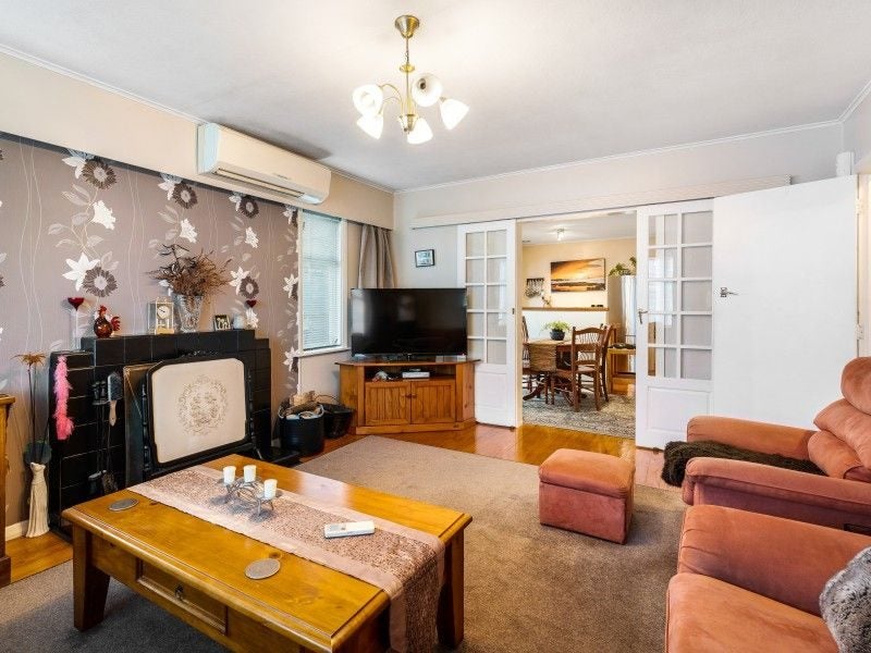 14 Fraser Street, Wainuiomata, Lower Hutt - Carousel 2
