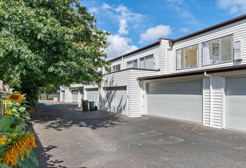 40 Figaro Crescent, Takanini, Auckland - Carousel 17