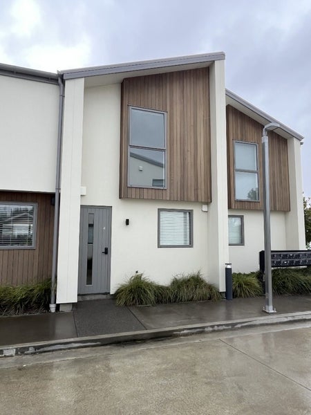 4/7 Lindores Street, Addington, Christchurch - Carousel 1