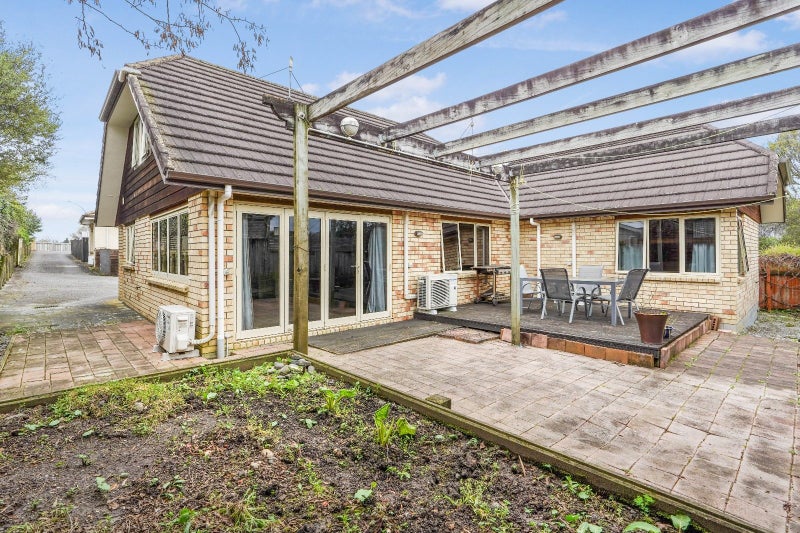 81 Dey Street, Hamilton East, Hamilton - Carousel 17