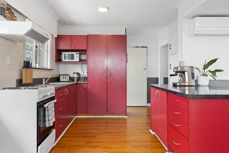 9 Bideford Place, Dallington, Christchurch - Carousel 2