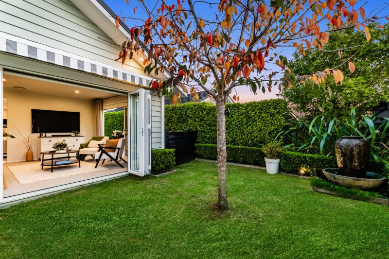 15 Walnut Road, Riverhead, Riverhead - Carousel 2