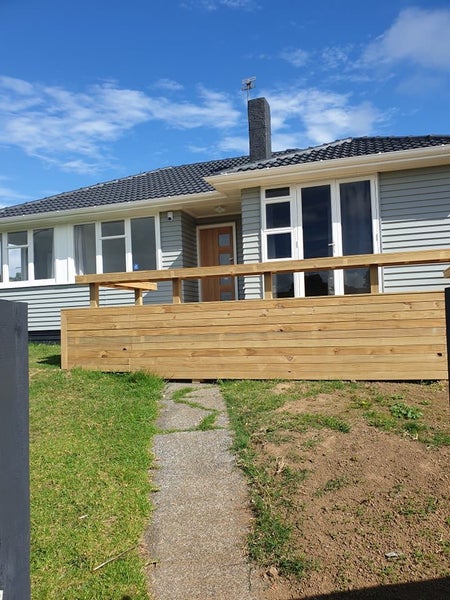 2 Mariner Street, Mangere, Auckland - Carousel 1