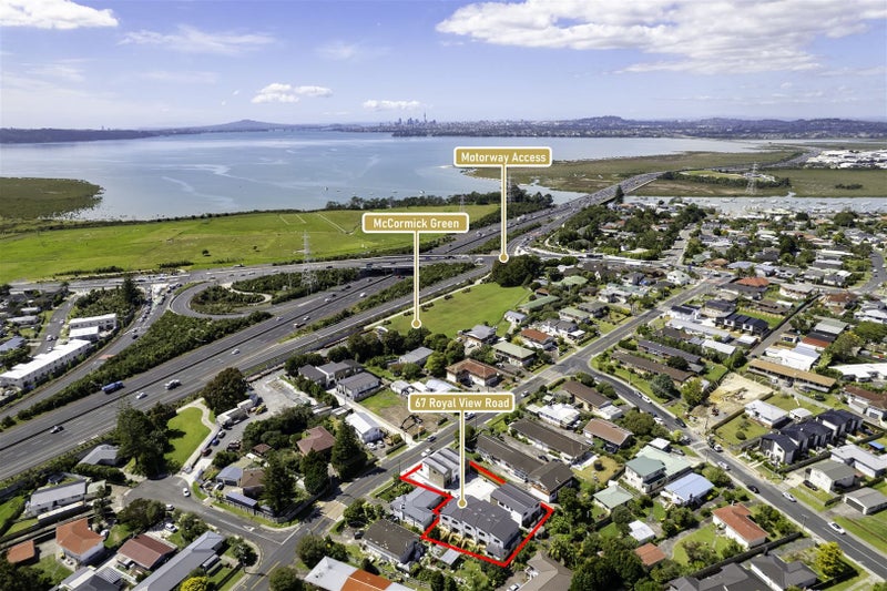 2/67 Royal View Road, Te Atatu South, Auckland - Carousel 18