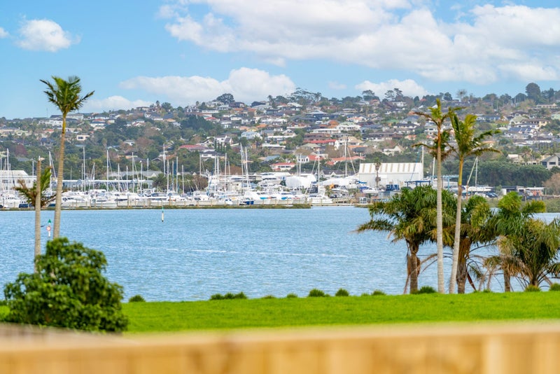 35 Pilot Drive, Hobsonville, Auckland - Carousel 2