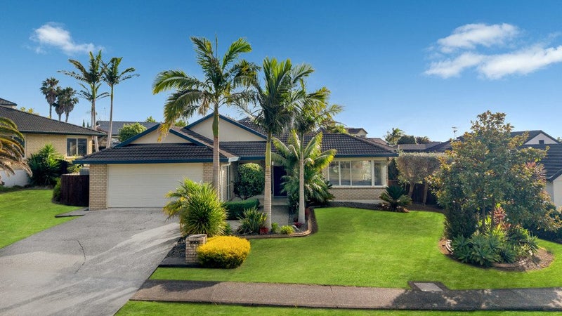 37 Moyrus Crescent, East Tamaki Heights, Auckland - Carousel 1