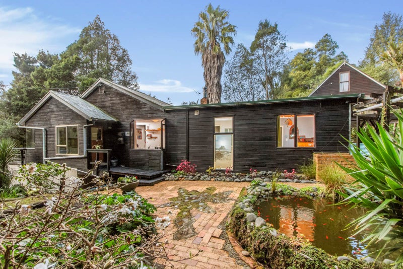 33 Western Road, Laingholm, Auckland - Carousel 1