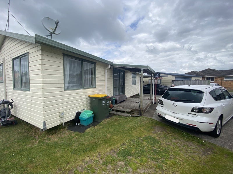 89 Montgomery Crescent, Bader, Hamilton - Carousel 1