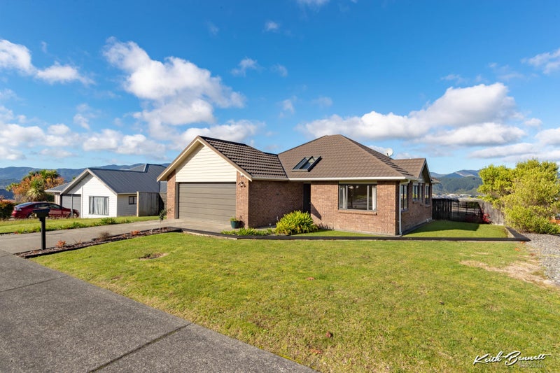 27 James Nairn Grove, Riverstone Terraces, Upper Hutt - Carousel 15