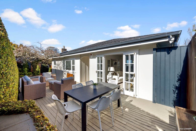 39 Ngatiawa Street, One Tree Hill, Auckland - Carousel 1