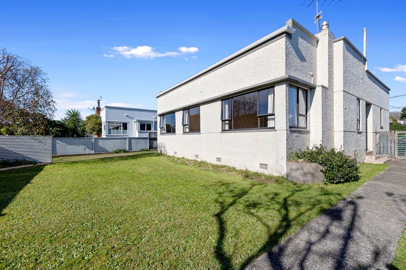 8 Exeter Street, Brooklands, New Plymouth - Carousel 1